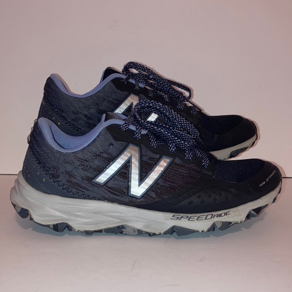 2 for $40 New Balance Womens 690v2 Speed Ride Trail Running Shoes Black WT690LB2 - Picture 1 of 9